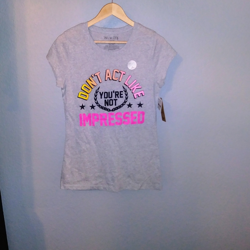 NWT-Womans graphic Tshirt-L